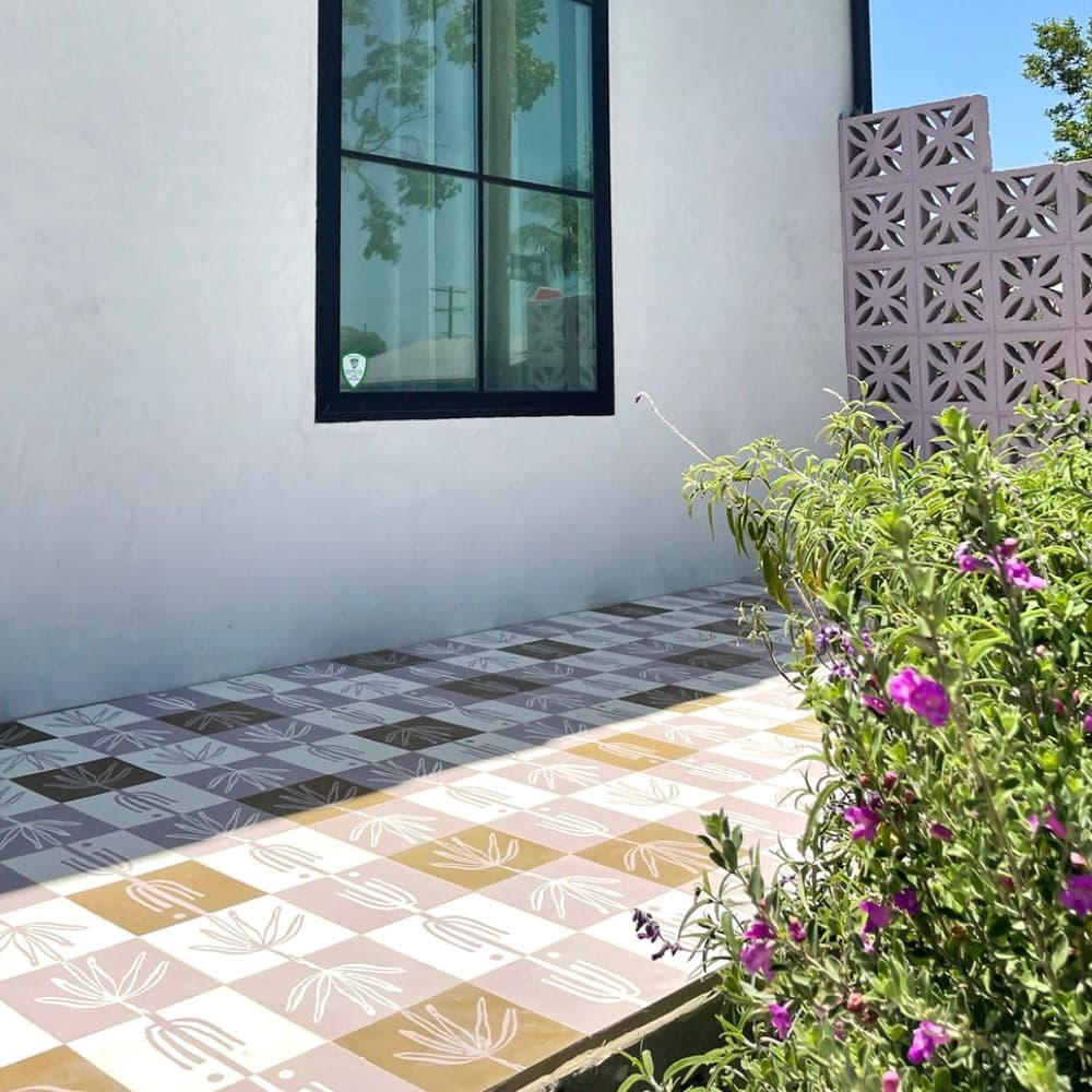 Concrete Collaborative | 8x8 Indio Agave in Ivory White with Lilac Accent - alternate view