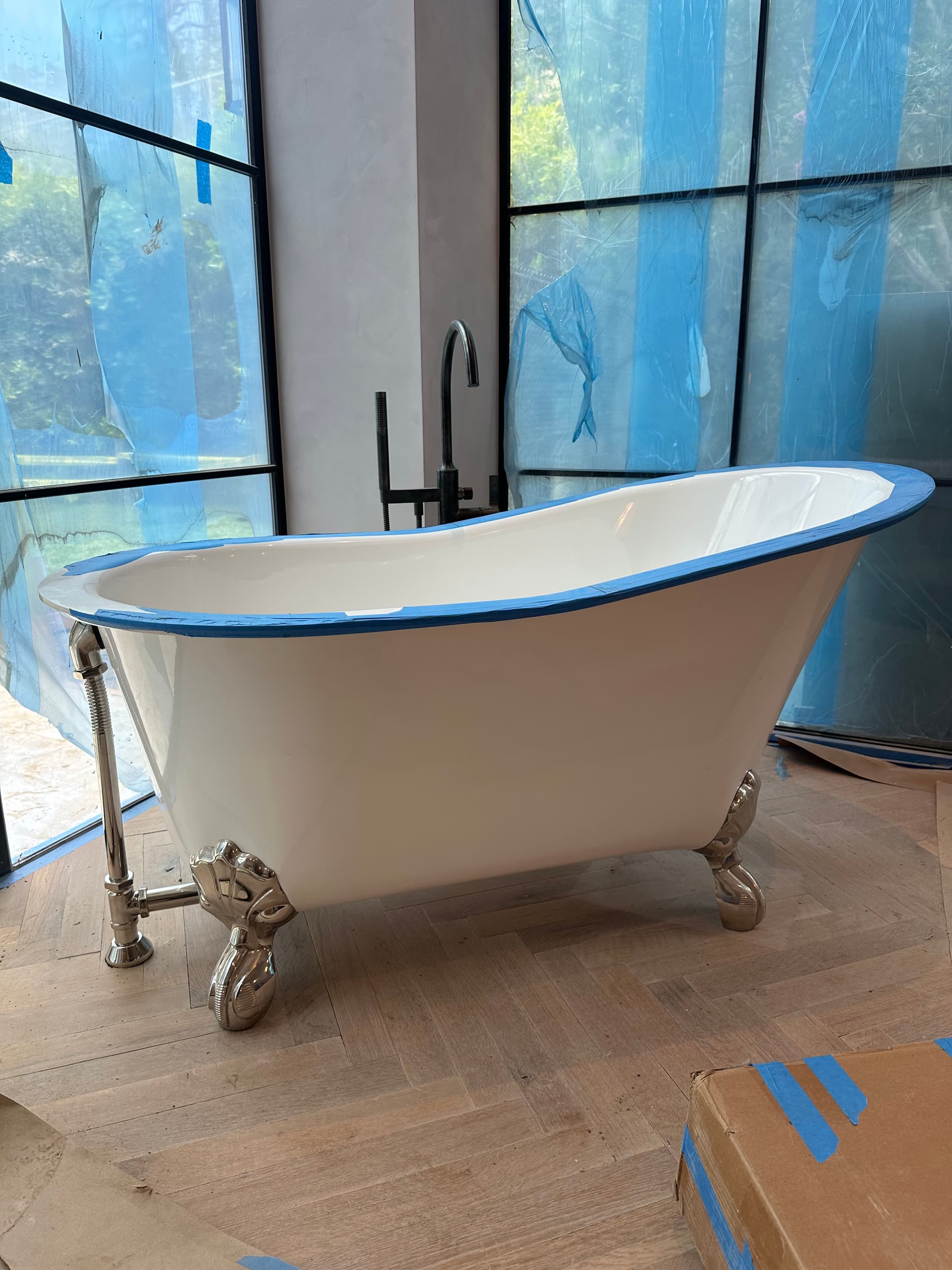 Crosswater London Belgravia 60" Slipper Clawfoot Soaking Tub (Polished Chrome Feet) — slipper clawfoot freestanding