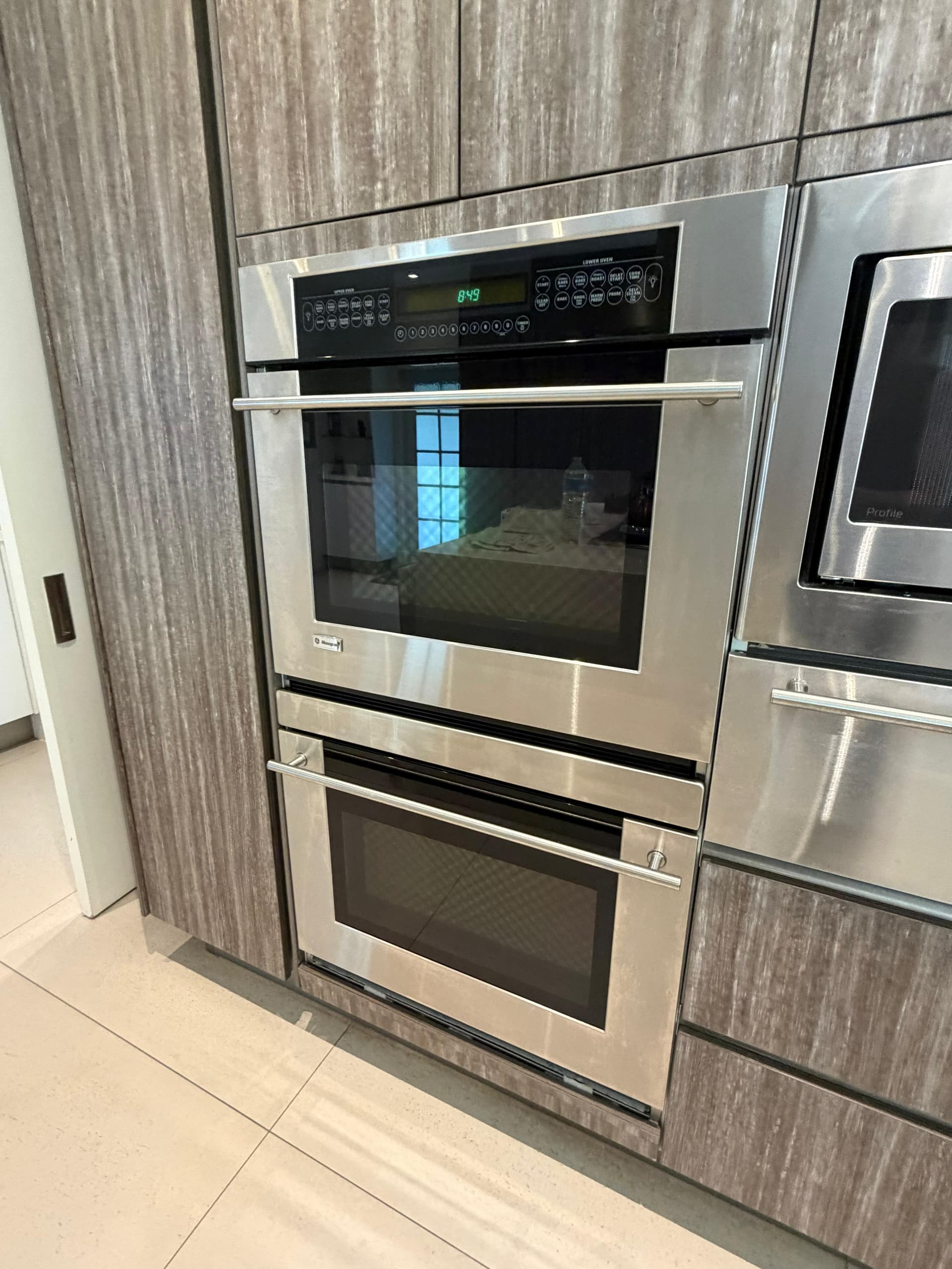 Monogram double wall mounted oven