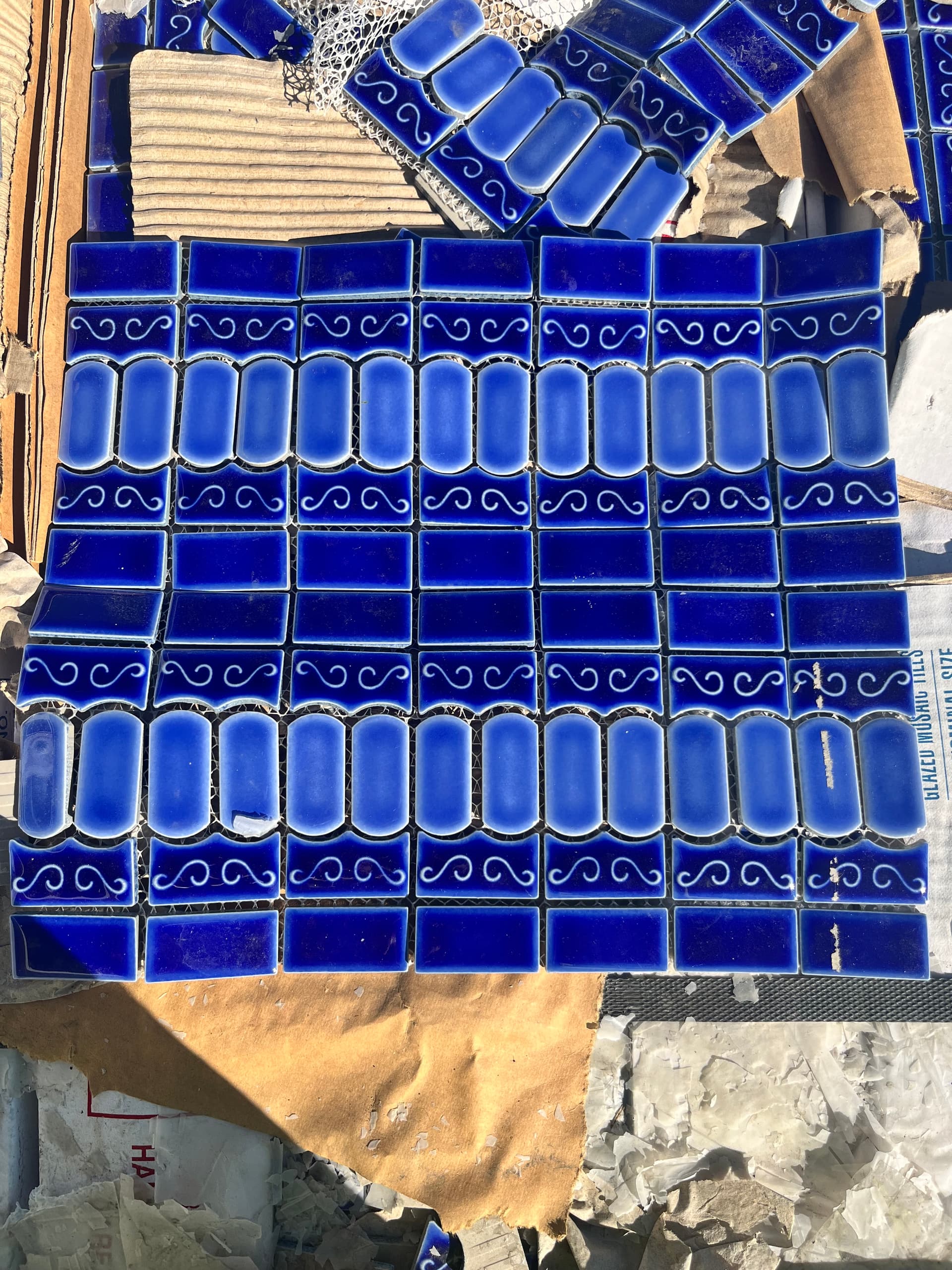 1,155 SQ FT Bulk Lot: SomerTile Modena Cobalt Blue 11-1/2" x 13-1/8" Porcelain Mosaic Tile (108 Full
